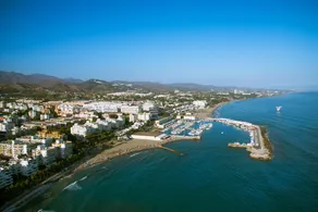 Banus Waterfront Penthouse - Image 4