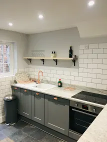 Hurst Cottage - Image 2
