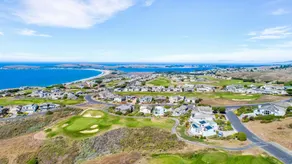 3br W/ Bay Views & Private Hot Tub 3 Bedroom Home - Image 4
