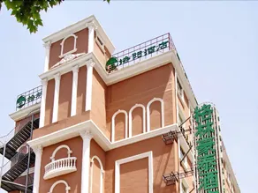 Greentree Inn Luoyang Peony Square Business Hotel - Image 4