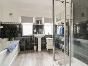 25 Parragate Road - Image 5
