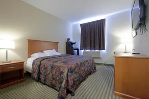 Americas Best Value Inn - Image 1