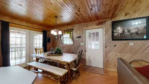 A Cowpoke's Dream 3 Bedroom Cabin by RedAwning - Image 4