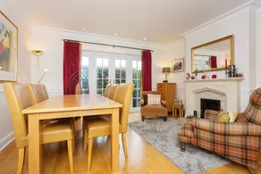 Veeve- Three Bedroom House- Deuce Delight - Image 5