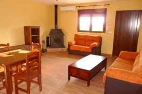 House With 6 Bedrooms in Villamiel, With Wonderful Mountain View and Enclosed Garden - Image 2