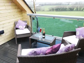 Northlands Country Cottage With Hot Tub - Image 4