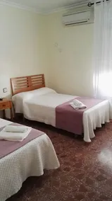 Hostal Miguel Hernandez - Image 2
