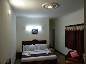 OYO 10941 Lumino Fair Stay - Image 2