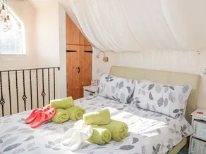 Orchard Cottage - Image 4