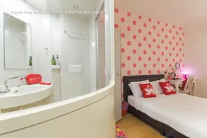 Zen Rooms Campbell Street Penang - Image 2