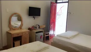 Ladonna Hotel - Image 3