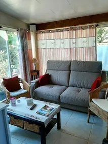 House With 2 Bedrooms in Eyguières, With Shared Pool, Furnished Terrace and Wifi - Image 5