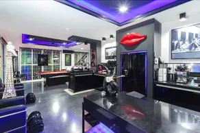 Greg's Residence - Image 3