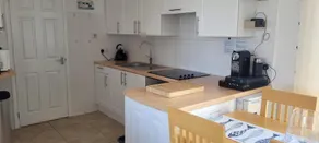 25C Medmerry Park 2 Bedroom Chalet - No Manual Workers Allowed - Image 5