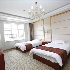 Jixie Forest Farm Dingsheng International Hotel - Image 2