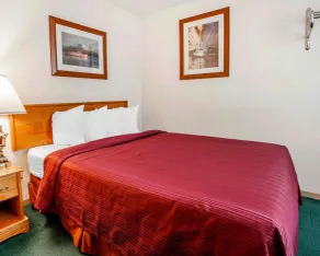 Quality Inn & Suites Bremerton - Image 2