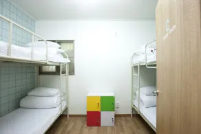 Cozzzy Guest House - Image 5