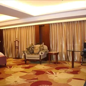 Golden Sun Hotel - Image 2