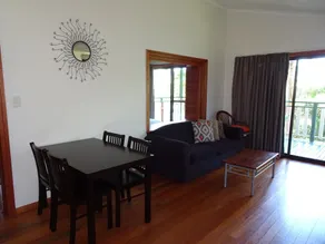 36 Korora Palms Bure - Image 3