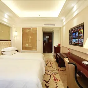 Modern Square Hotel - Image 3