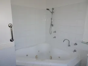 Sea Views at Aqualuna - 3 Bed Apartment - Image 2