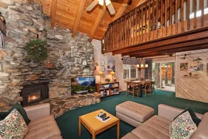 020 - Summit Haus - Image 3