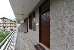 Hotel Akash Hills by OYO Rooms - Image 4