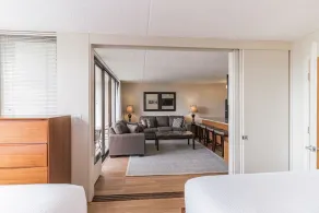 Modern Upgraded 20th Floor Condo With Ocean Views by Redawning - Image 2