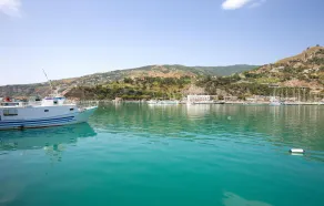 Stunning Home in Cetraro With 3 Bedrooms and Wifi - Image 5