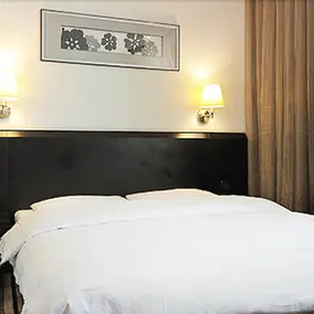 Yijia Hotel - Image 5
