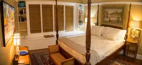 Fairfield Manor Bed and Breakfast - Image 4