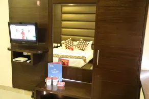 OYO 1133 Hotel City Park Plaza - Image 5