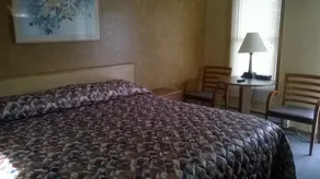 Sterling Motel - Image 3
