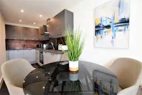 Your Apartment Brunel Loft - No 2 - Image 2