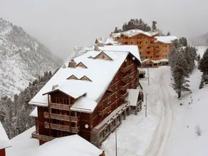 Rustic Apartment With a Fireplace and Wi-fi in Arc 2000 - Image 4