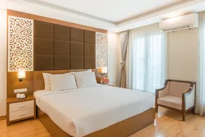 Rising Dragon Villa Hotel - Image 5