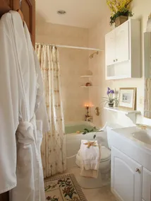 The Sand Castle Bed & Breakfast - Image 2