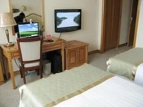 Quzhou City Jinmao Hotel - Image 3