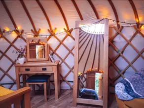 The Yurt at Hollands Farmhouse - Campsite - Image 2