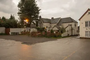 The Red Lion - Image 5
