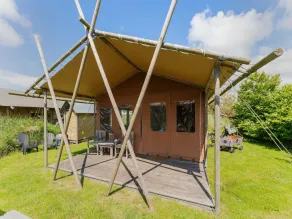 Unique, comfortable tent houses on a small holiday park a 5 minute walk from the sea. - Image 2