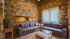 Mediterraneo Luxury Suites Halkidiki - Image 4