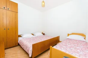 House Rose - Image 2