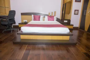 Hotel White House Inn By OYO Rooms - Image 2