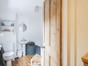 Rose Cottage - Image 2