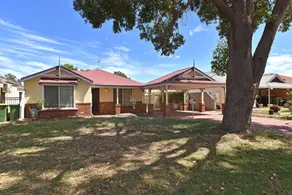 Redcliff Home Close to City & Airport - Image 5