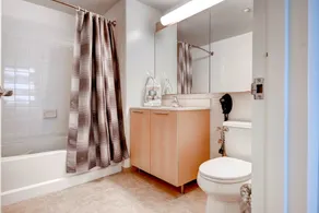 Global Luxury Suites at White Plains - Image 2
