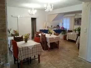 Hotel Kamari - Image 5