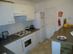 Leslie Road Accommodation - Image 5