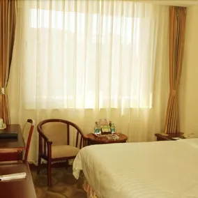 Golden Coast Hotel - Image 5